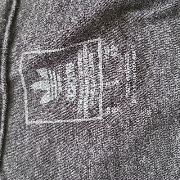 Adidas Women's Chicago Hoops Long Sleeve Hood top, Size L - Picture 3 of 9